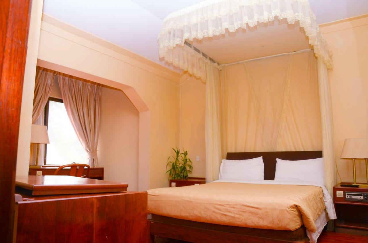 Fang Fang Hotel カンパラ エクステリア 写真